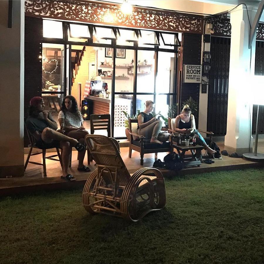 Barandbed Urt Hostel Surat Thani Exterior foto