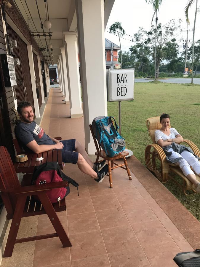 Barandbed Urt Hostel Surat Thani Exterior foto